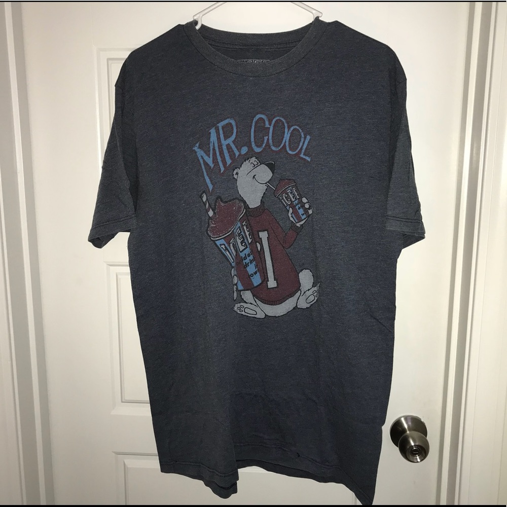 🔴 Men’s XL Graphic Tee